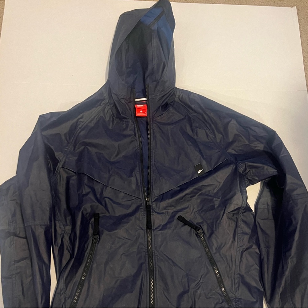 Nike Men's Dark Blue Raincoat